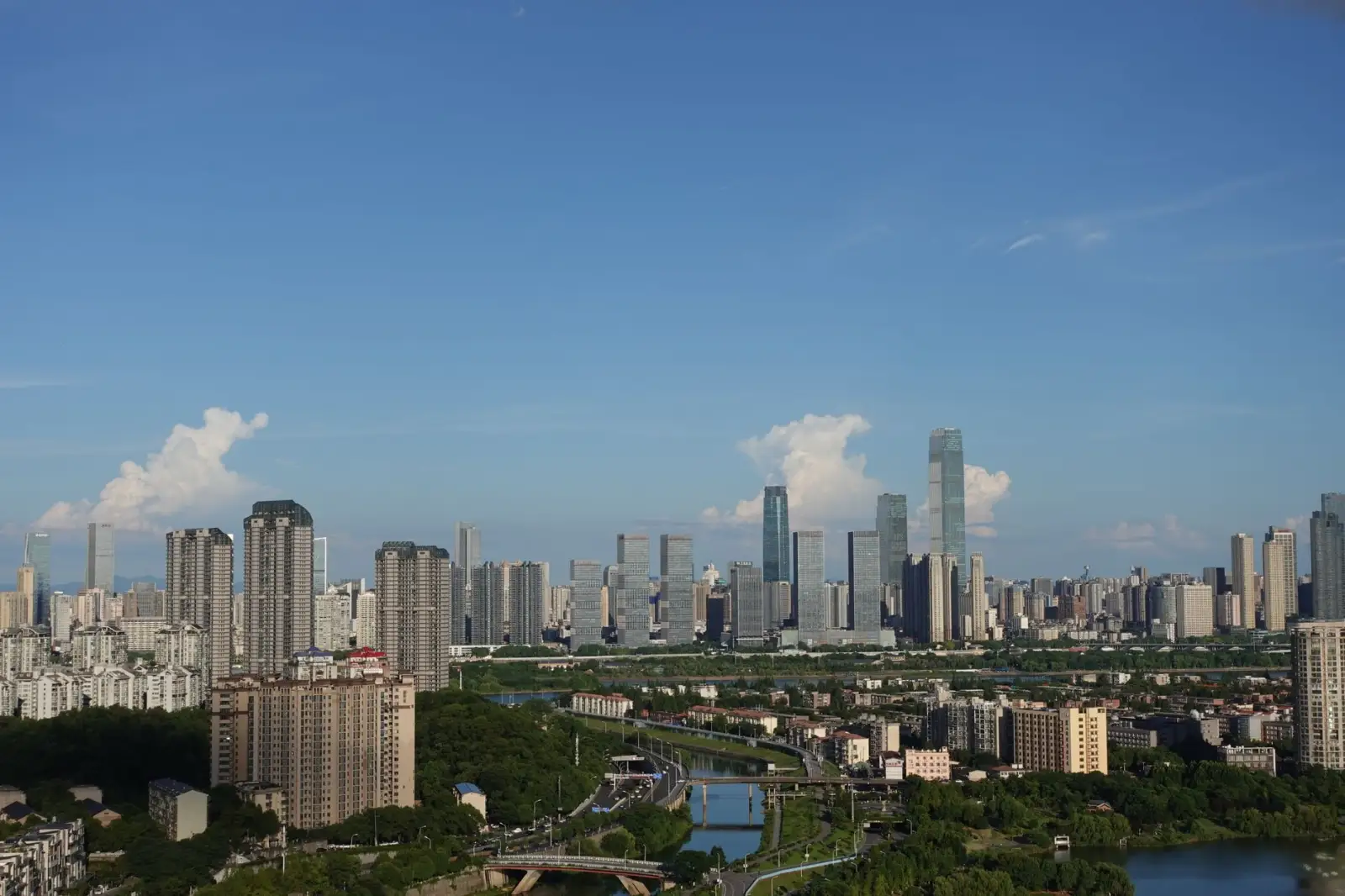 连锁加盟方案对比：两种门店扩张模式的优势与适用场景分析