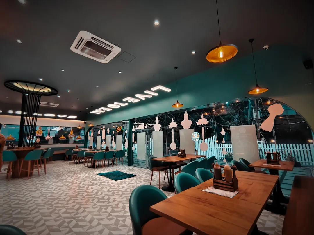 连锁加盟体系搭建方案对比：三种门店扩张模式的优势与适用场景
